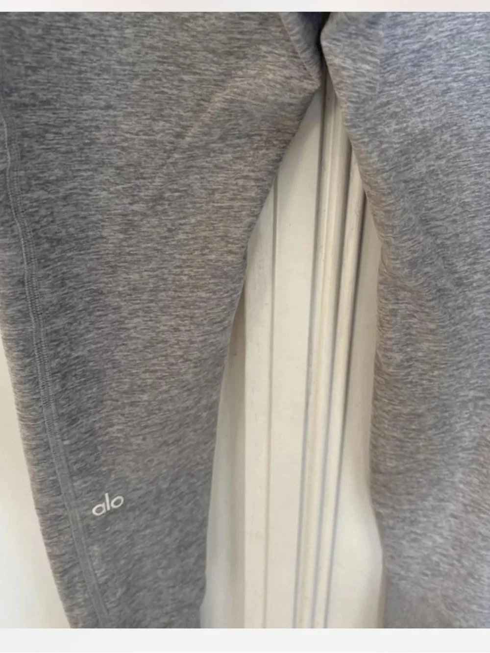 Alo Yoga High-Waist Alosoft Lounge Leggings Athletic Heather Grey Ribbed S